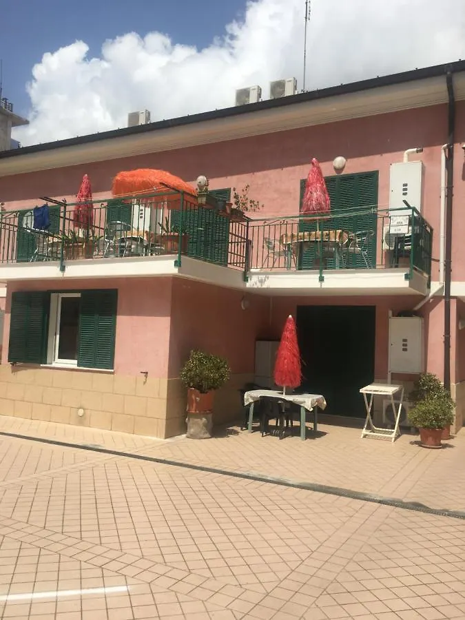 Villamareblu Ventimiglia Italien