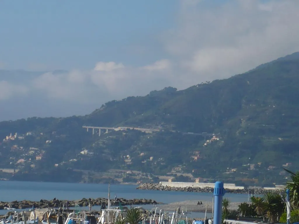 Villamareblu Ventimiglia 0*,  Italien